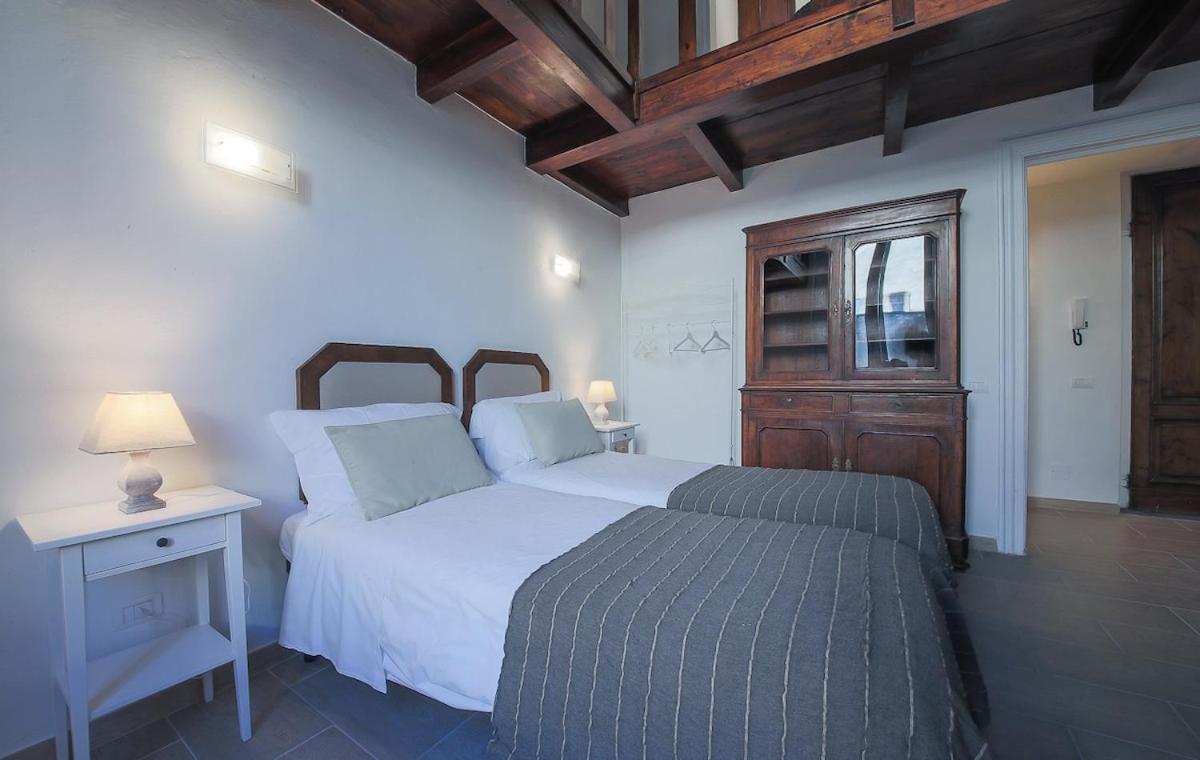 Apartment Palace First Florenz